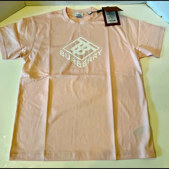 Authentic Burberry Women’s top 🌺